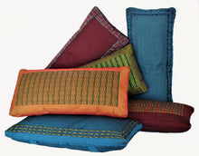 Load image into Gallery viewer, Meditation Bench Cushion Pad for Kneeling Zen Seiza